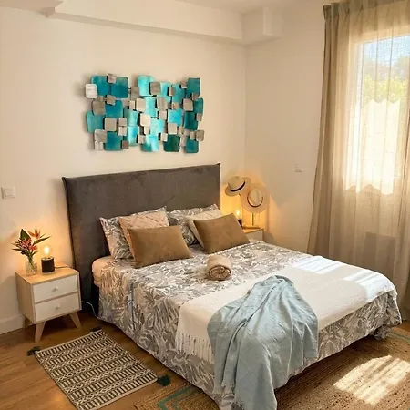 Apartment De Charme Avec Cour Interieure Centre De Lunel-Viel